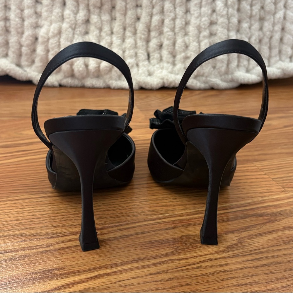 MANGO black pointed toe sling back heels with flower embellishment - Picture 7 of 8